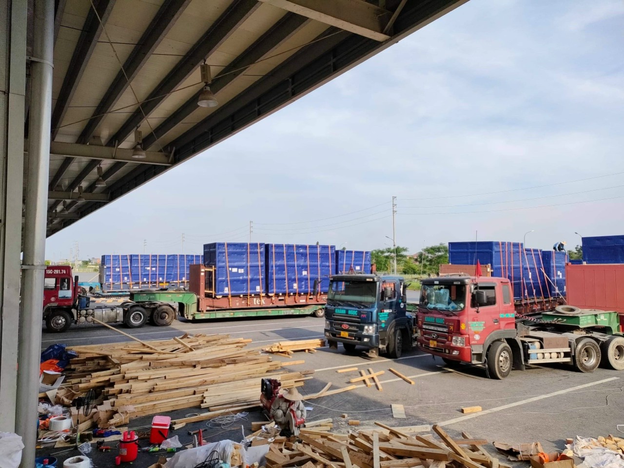 Dịch vụ đóng gói hàng hóa - Đóng Pallet Gỗ TLP - Công Ty TNHH Logistic TLP